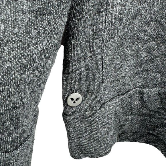 Lane Bryant Livi Active Mesh Ruffle Sweatshirt Gray Size 26/28 - Picture 4 of 6